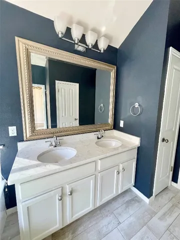 $2,750 | 7008 Auckland Drive, Austin, TX 78749