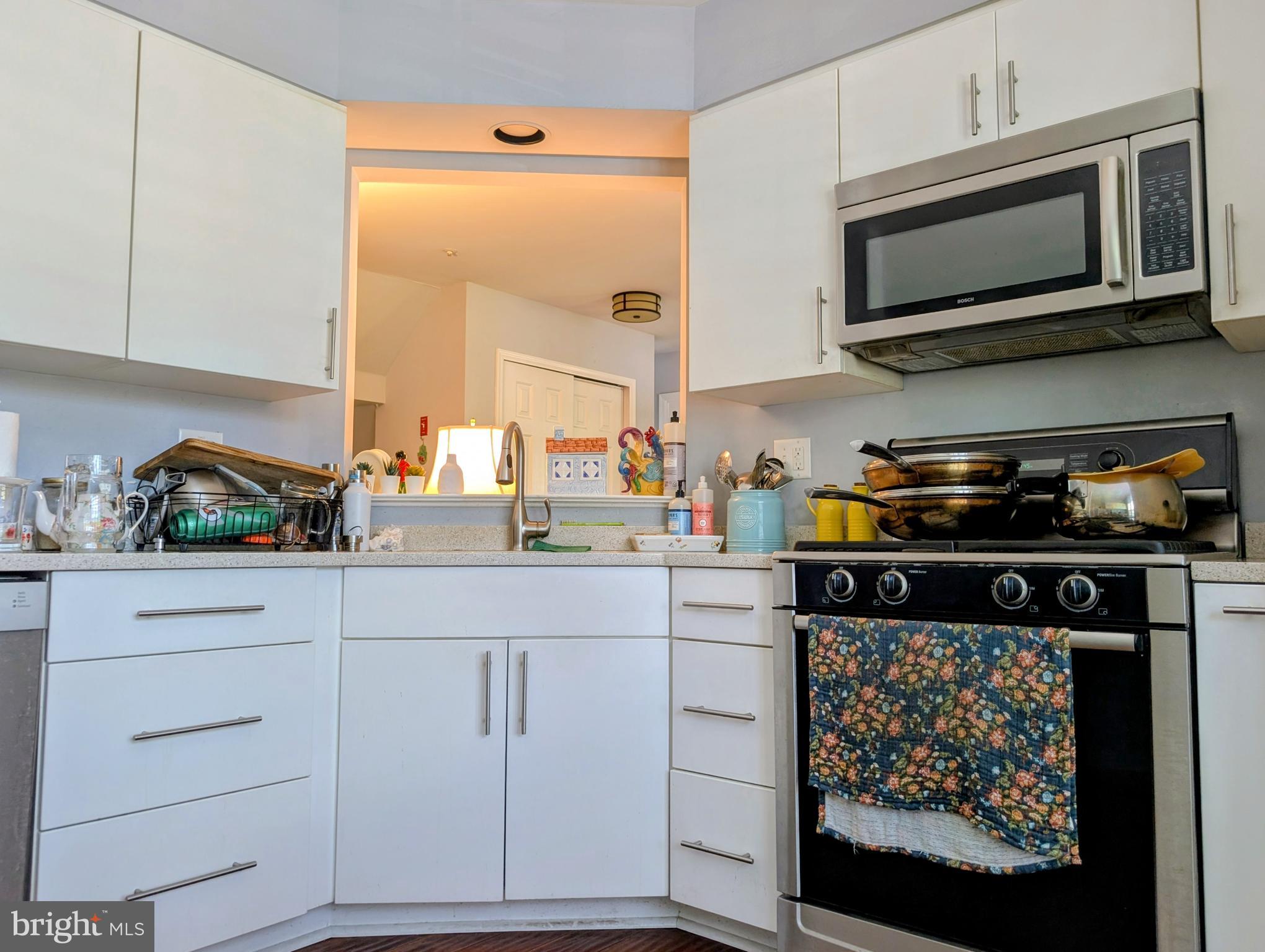 318 Brickhouse Road Princeton, NJ 08540 - Photo 9 of 19