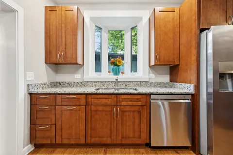 $899,000 | 565 Ryan Place, Lake Forest, IL 60045