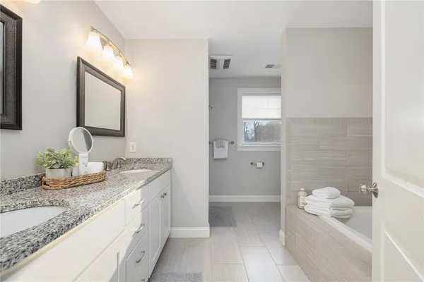 $1,150,000 | 147 Brigade Drive, North Kingstown, RI 02874