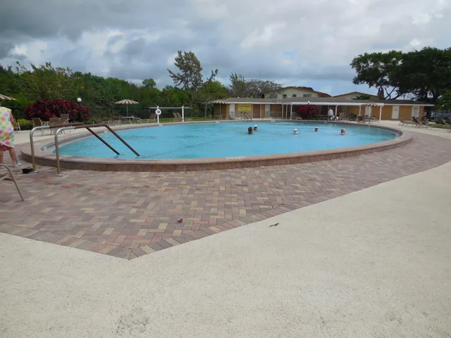 $74,900 | 405 Windsor R, West Palm Beach, FL 33417