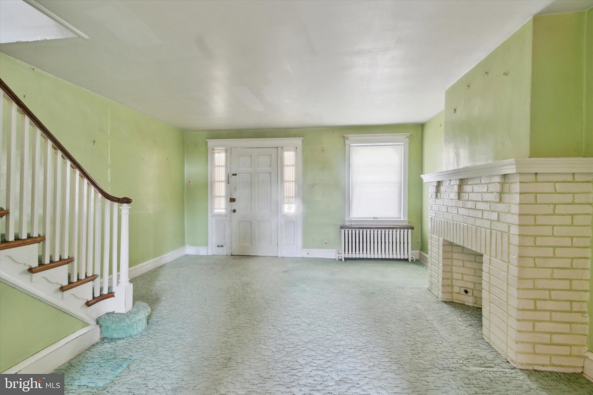 289 Copley Road Upper Darby, PA 19082 - Photo 3 of 15