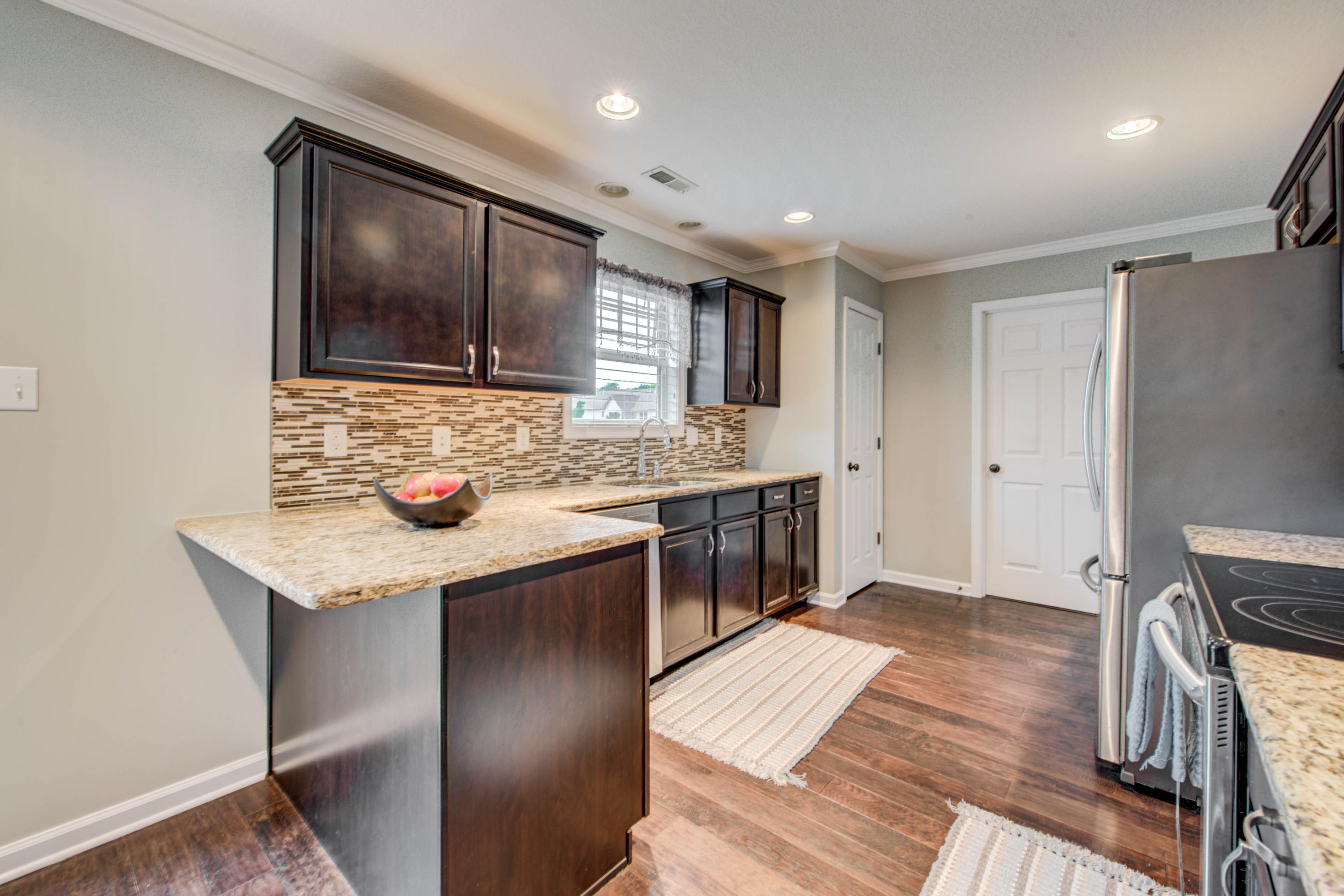 1644 Dempsey Road Knoxville, TN 37932 - Photo 11 of 32 Kitchen