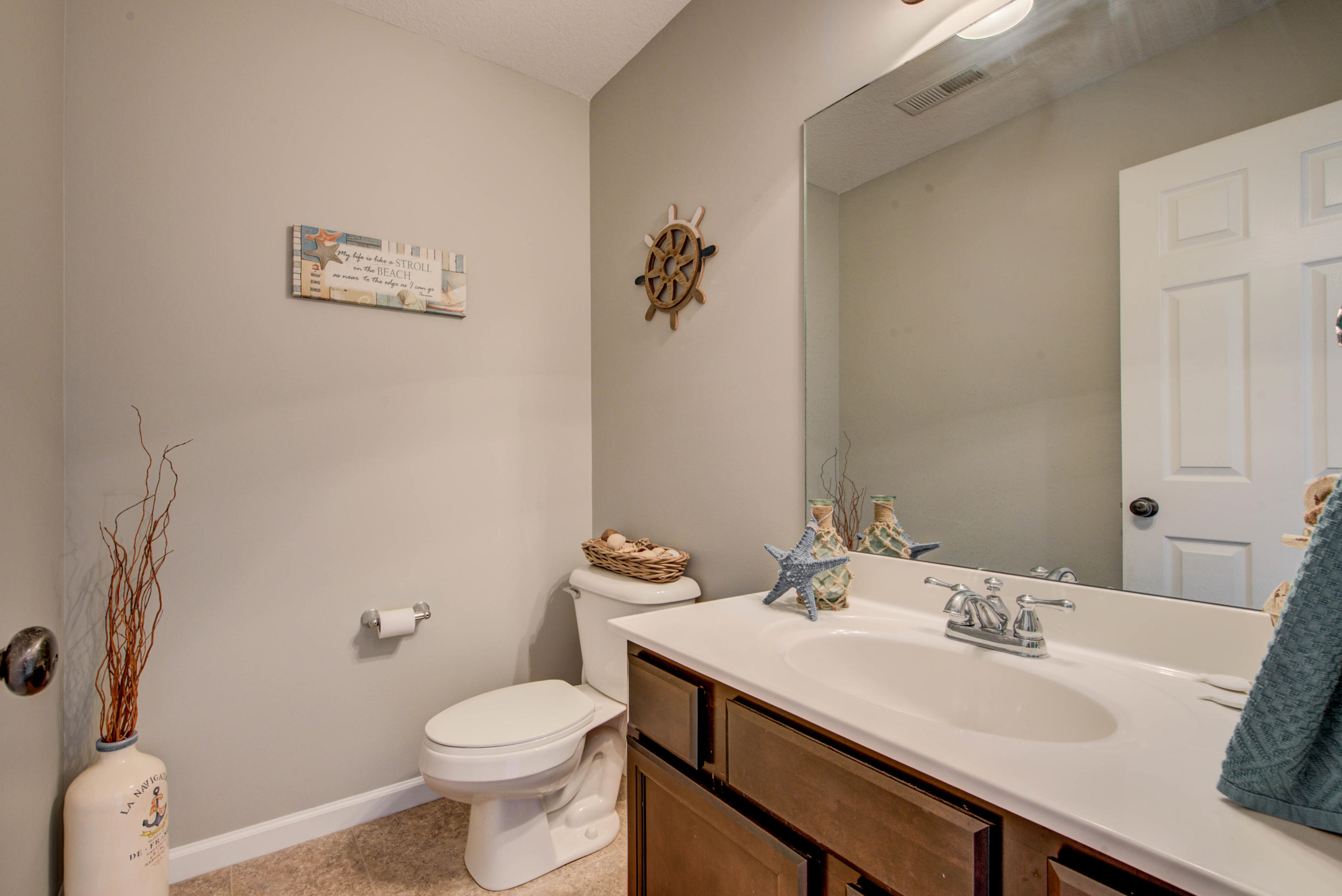1644 Dempsey Road Knoxville, TN 37932 - Photo 15 of 32 Half Bathroom