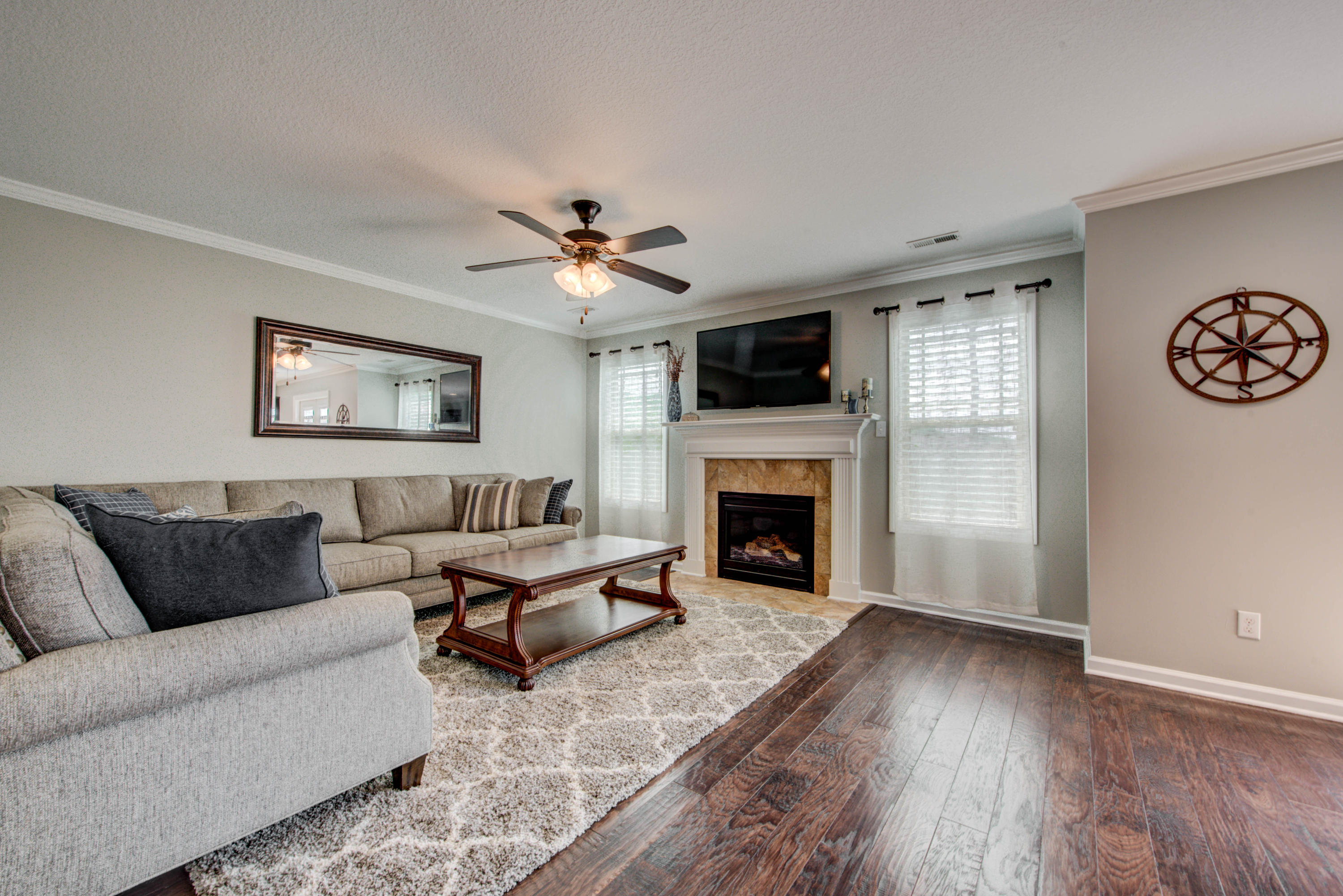 1644 Dempsey Road Knoxville, TN 37932 - Photo 8 of 32 Family room