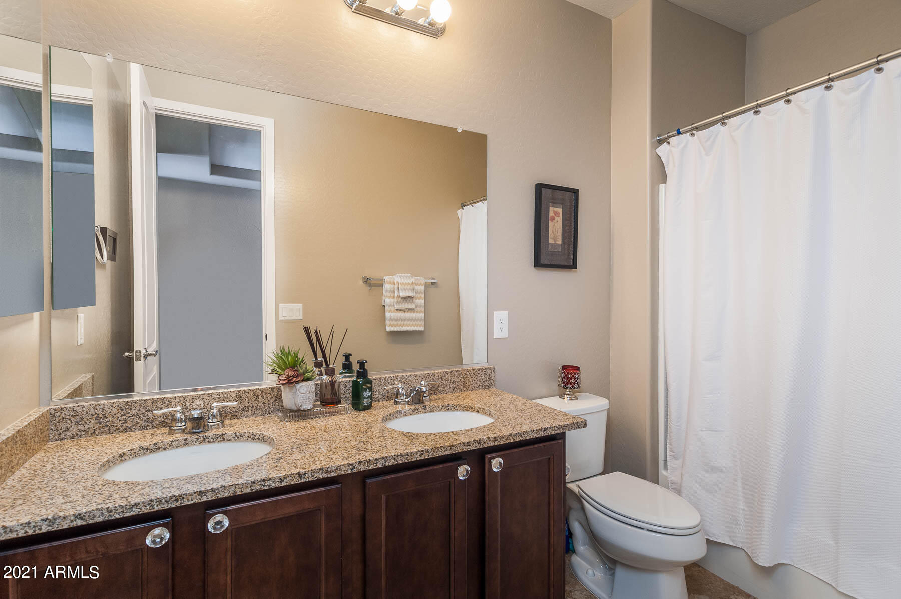 14384 West Bloomfield Road Surprise, AZ 85379 - Photo 17 of 27 full guest bath