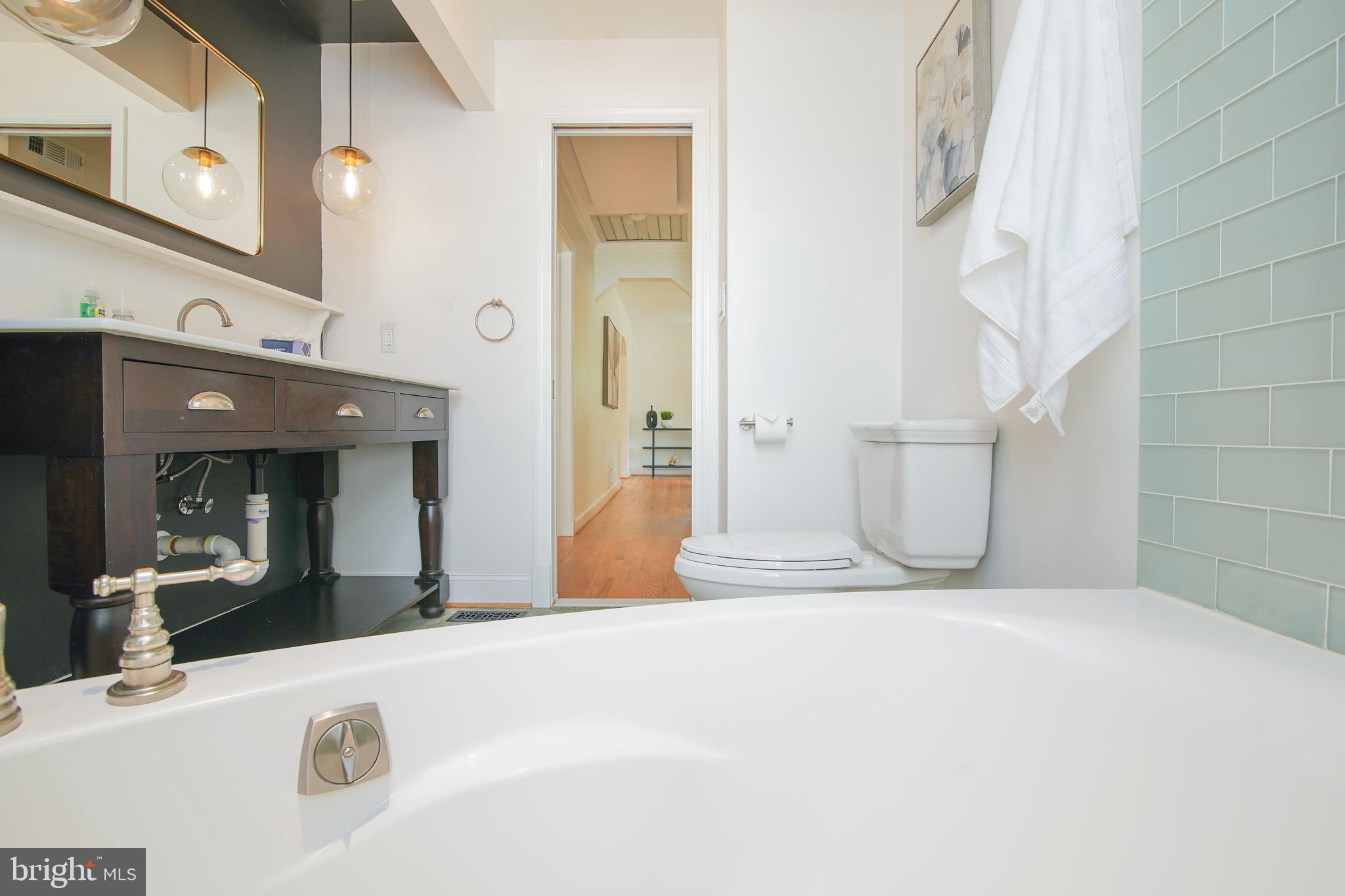 5602 Hawthorne Street Capitol Heights, MD 20743 - Photo 46 of 68 Custom Bath