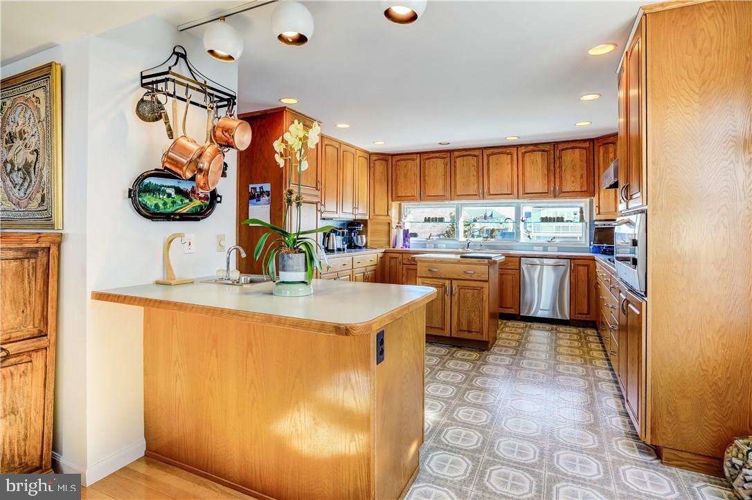46 Butler Road Long Beach Township, NJ 08006 - Photo 11 of 35