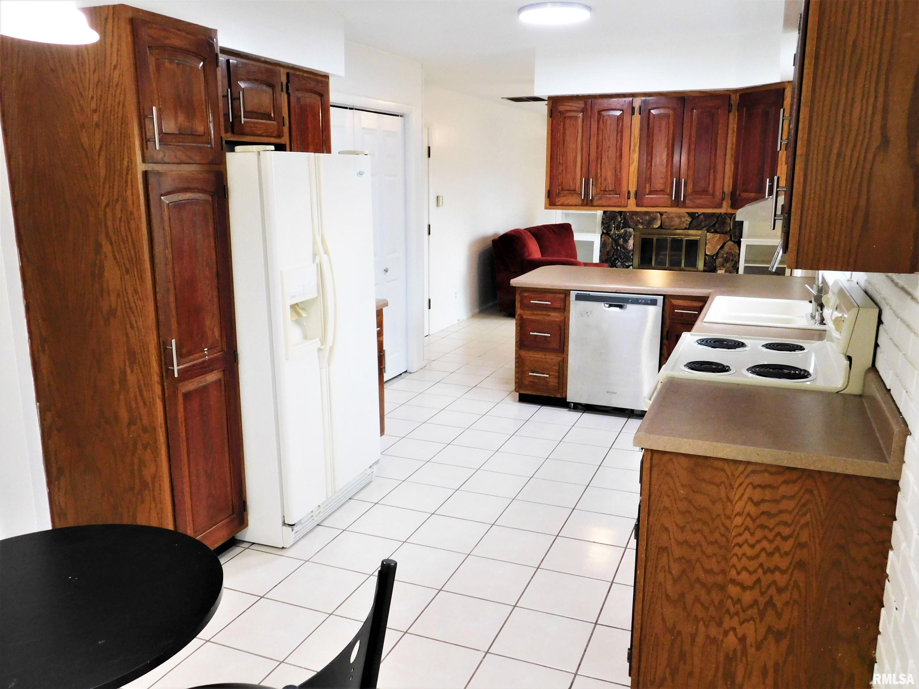 1 Penacook Drive Rochester, IL 62563 - Photo 3 of 20