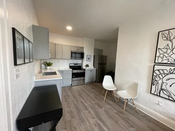$2,700 | 8 Kenwood Street, Unit 6, Boston, MA 02124