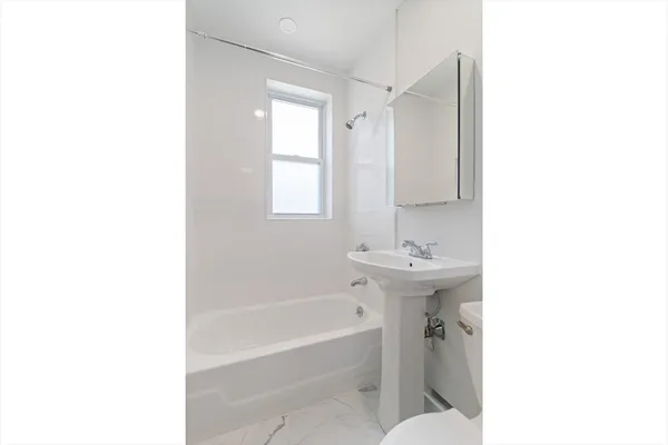 $2,700 | 8 Kenwood Street, Unit 6, Boston, MA 02124