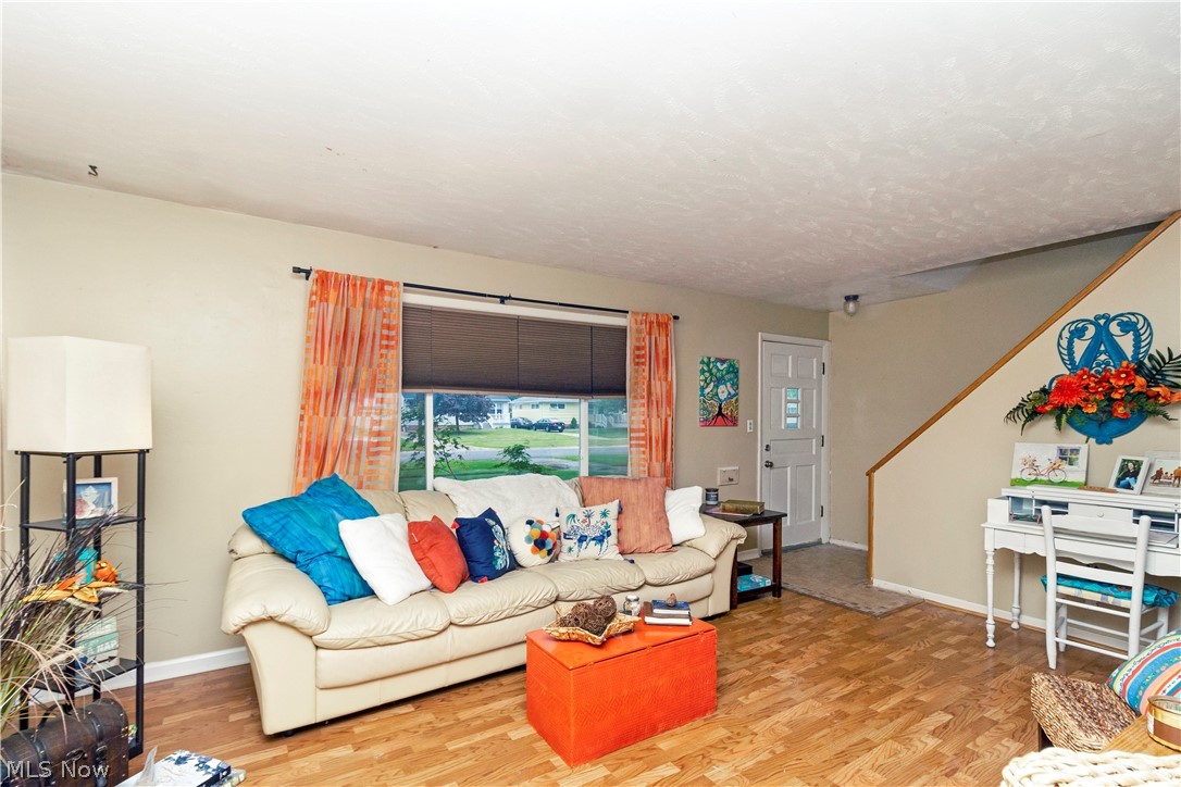 24025 Knickerbocker Road Bay Village, OH 44140 - Photo 5 of 23