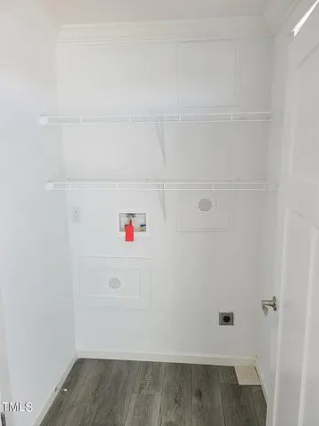 a view of utility room