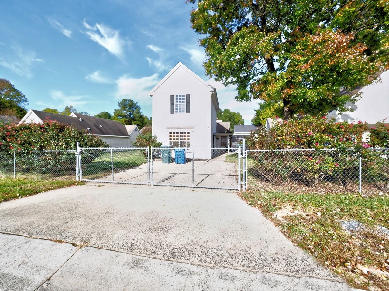 601 Stratton Way Durham, NC 27704 - Photo 2 of 24 Photo 2