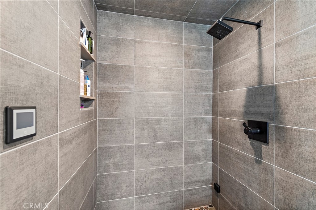130 West Mariposa San Clemente, CA 92672 - Photo 21 of 43 a bathroom with a shower