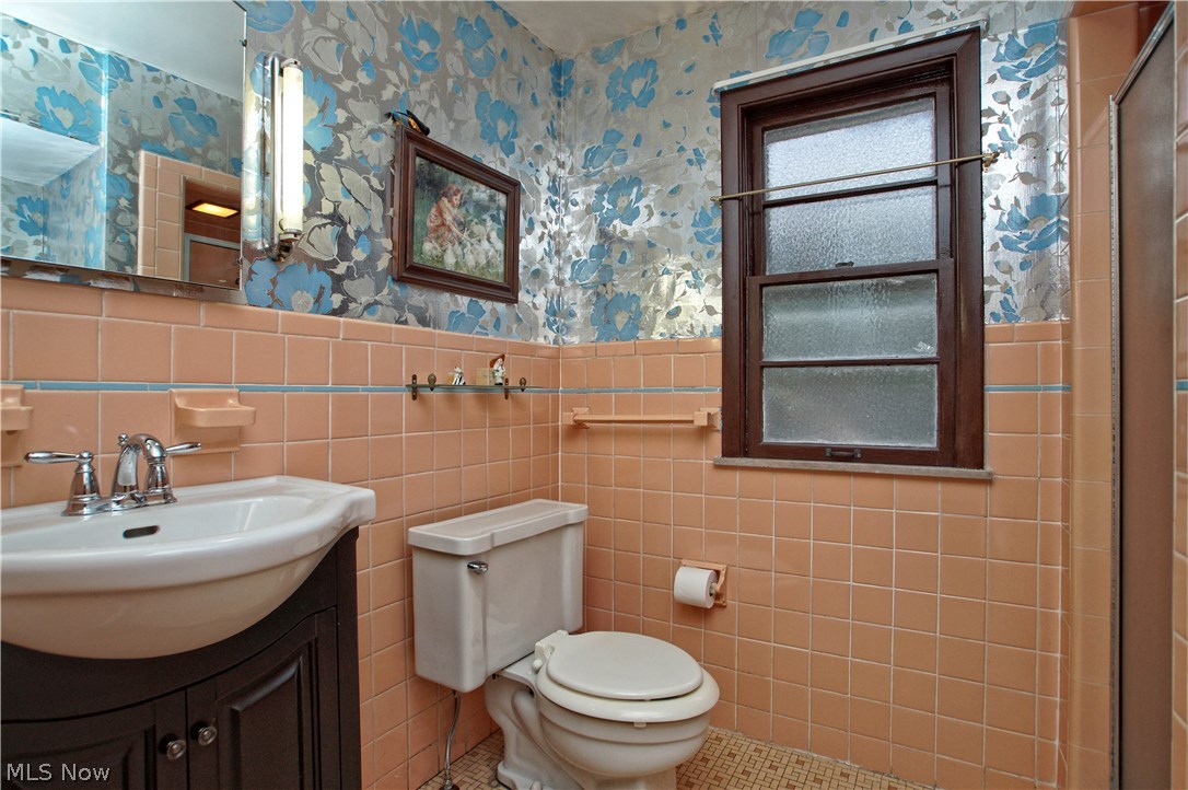 4500 Mackall Road South Euclid, OH 44121 - Photo 15 of 18