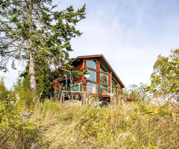 $950,000 | 4346 Highway 61, Two Harbors, MN 55616