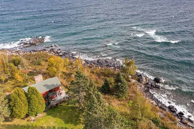 $950,000 | 4346 Highway 61, Two Harbors, MN 55616