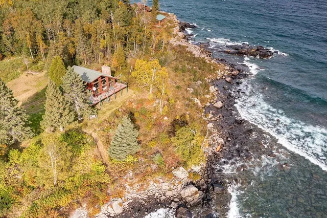 $950,000 | 4346 Highway 61, Two Harbors, MN 55616