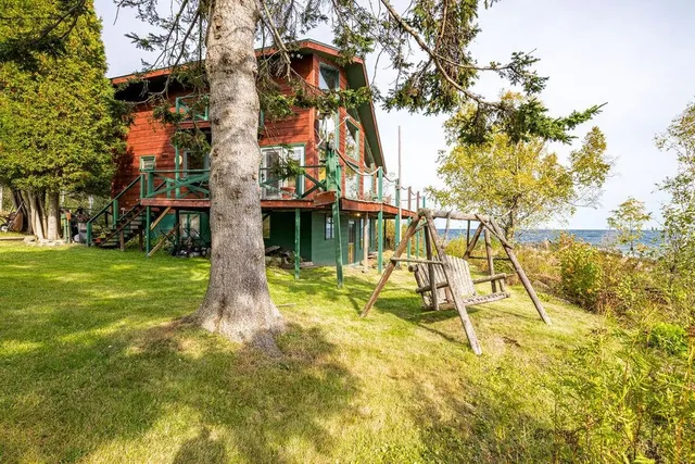 $950,000 | 4346 Highway 61, Two Harbors, MN 55616