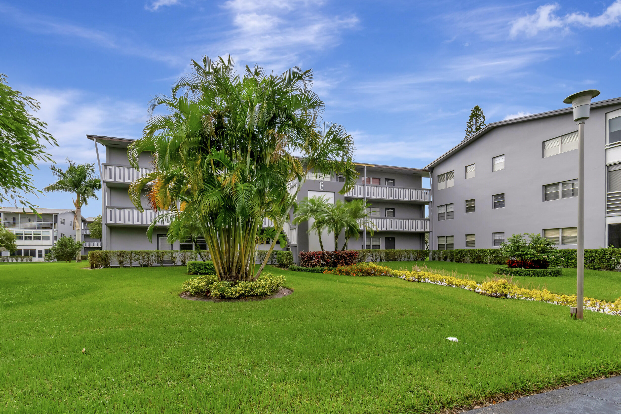 188 Suffolk F Boca Raton, FL 33434 - Photo 1 of 43 01_dsc_6128