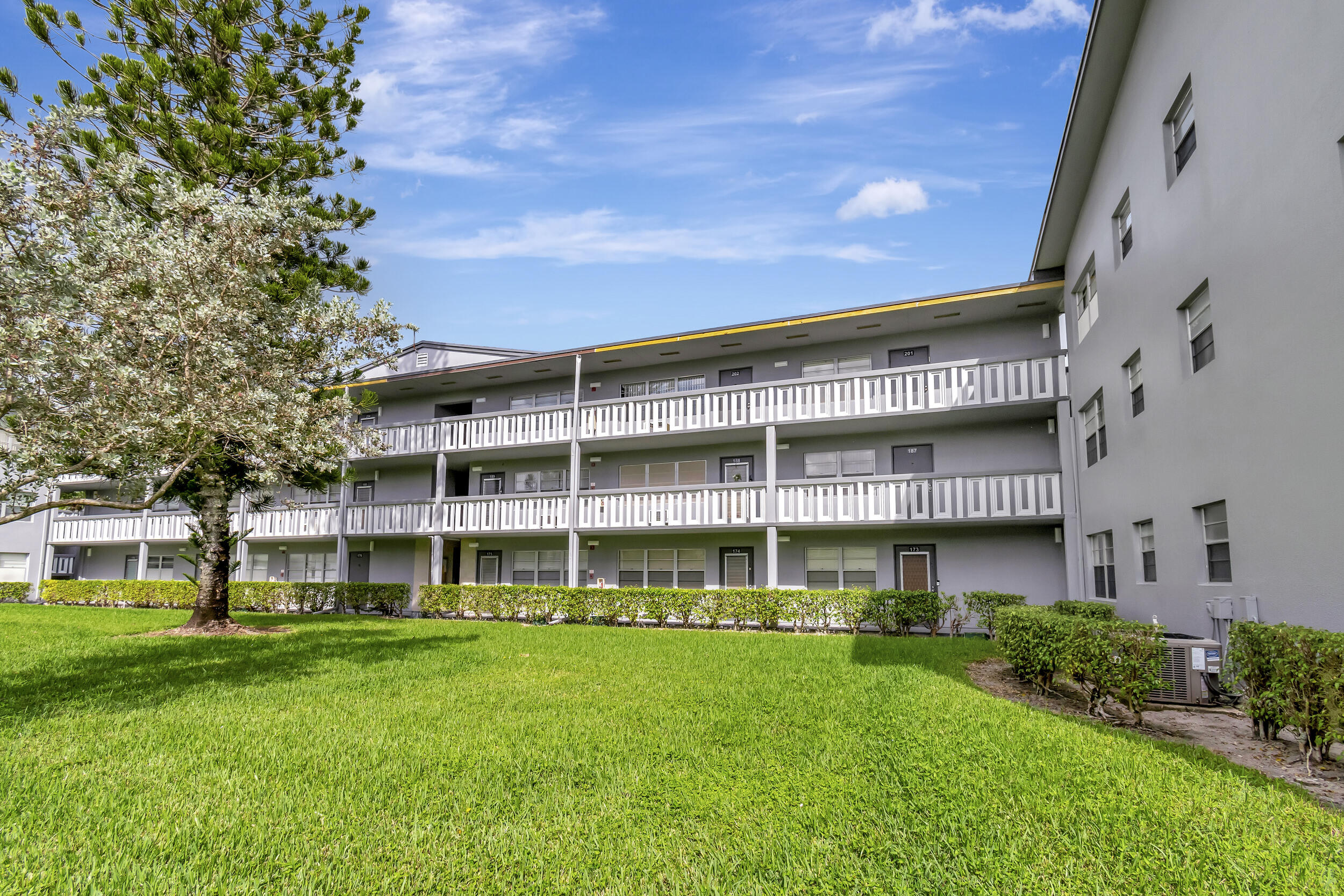 188 Suffolk F Boca Raton, FL 33434 - Photo 37 of 43 37_dsc_6073