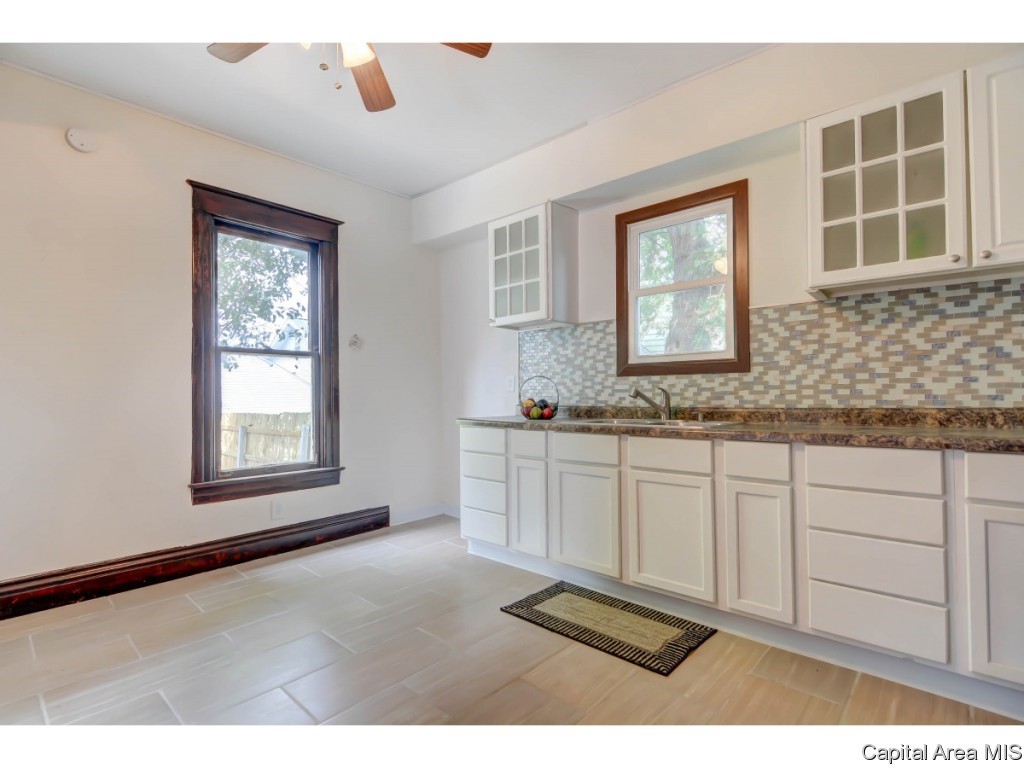 709 South 12th Street Springfield, IL 62703 - Photo 14 of 25