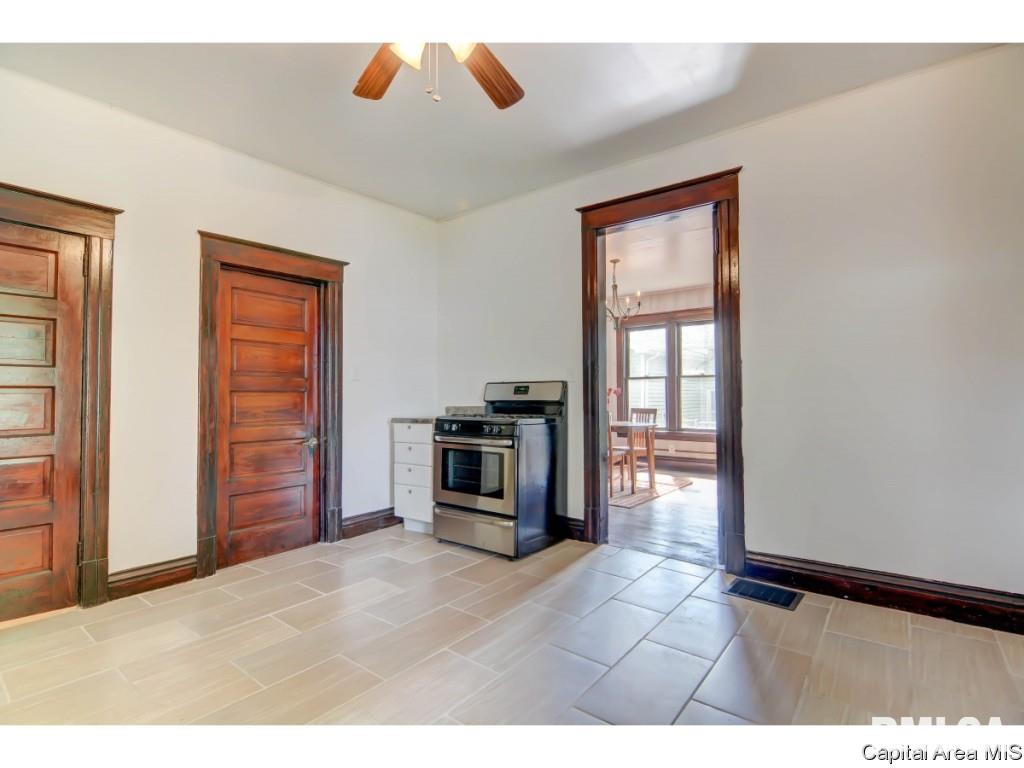709 South 12th Street Springfield, IL 62703 - Photo 16 of 25