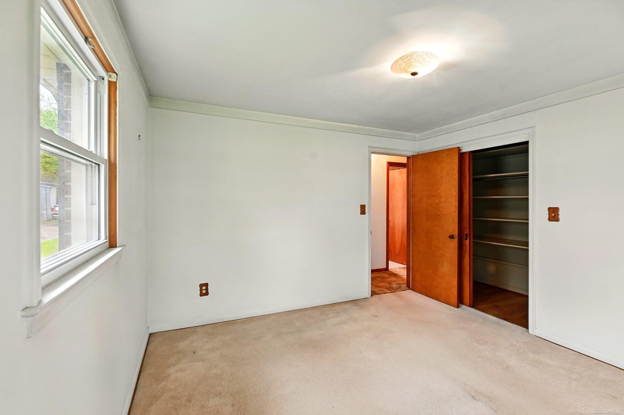 10654 Exeter Road Carleton, MI 48117 - Photo 20 of 29 50174115-dbd9c523-6815-4d43-a9a7-045b79d4ae1a.JPG