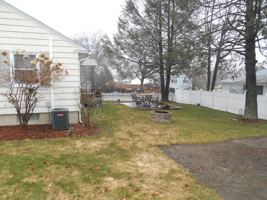 224 Colonial Road Lawrence, MA 01843 - Photo 3 of 15 Gallery Image 3