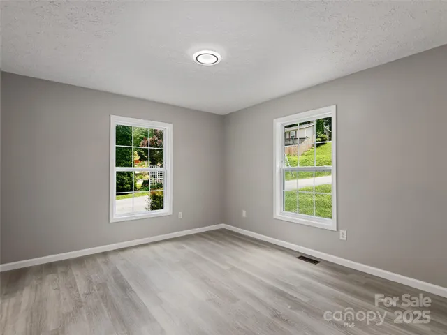 $319,000 | 19 Cedar Street, Canton, NC 28716