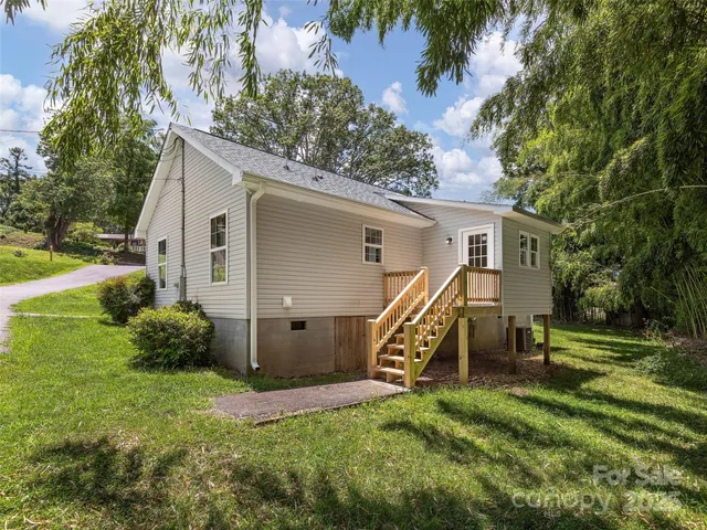 $319,000 | 19 Cedar Street, Canton, NC 28716