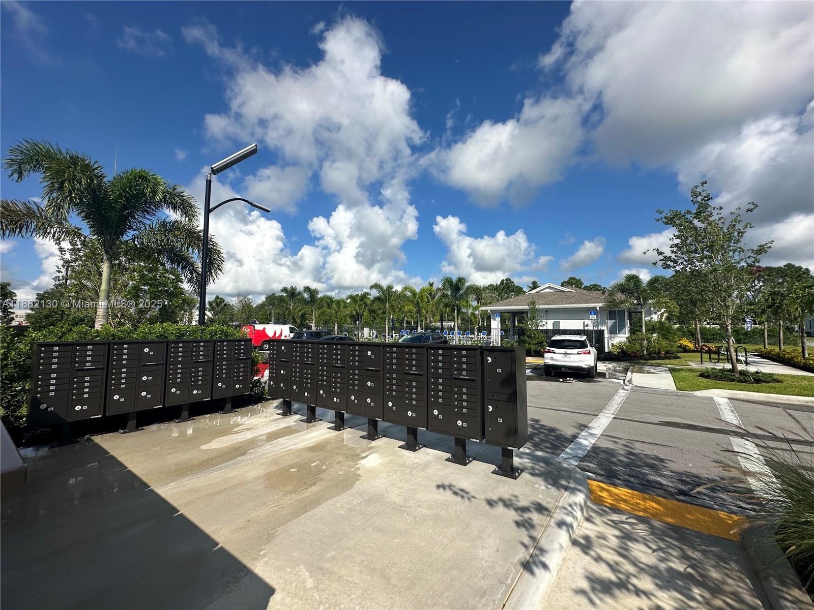 402 Southeast Crossoak Lane, Unit 402 Port St. Lucie, FL 34984 - Photo 13 of 87