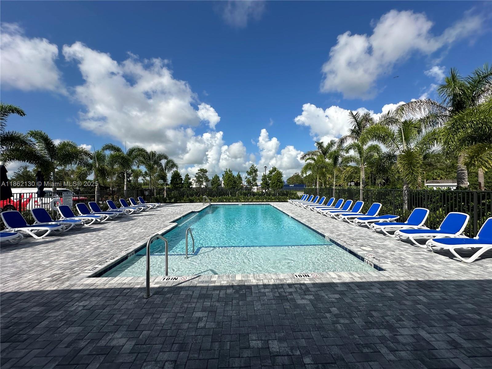 402 Southeast Crossoak Lane, Unit 402 Port St. Lucie, FL 34984 - Photo 14 of 87