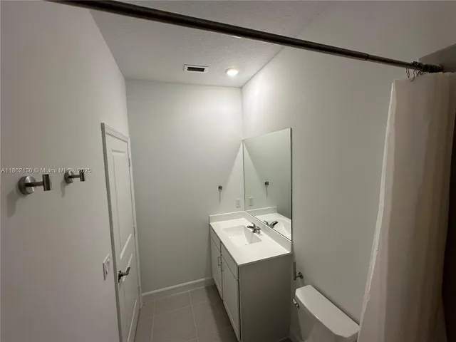 $2,350 | 402 Southeast Crossoak Lane, Unit 402, Port St. Lucie, FL 34984