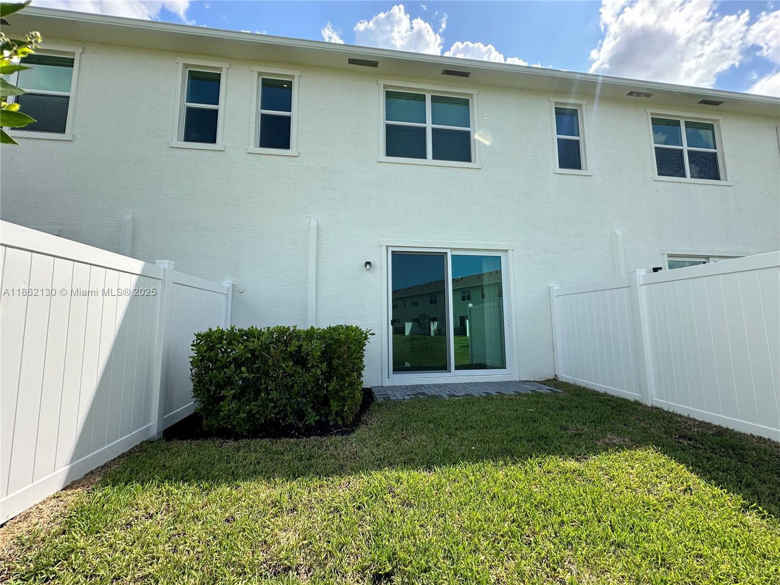 402 Southeast Crossoak Lane, Unit 402 Port St. Lucie, FL 34984 - Photo 60 of 87