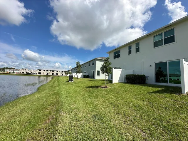 $2,350 | 402 Southeast Crossoak Lane, Unit 402, Port St. Lucie, FL 34984