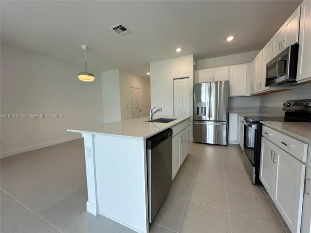 $2,350 | 402 Southeast Crossoak Lane, Unit 402, Port St. Lucie, FL 34984