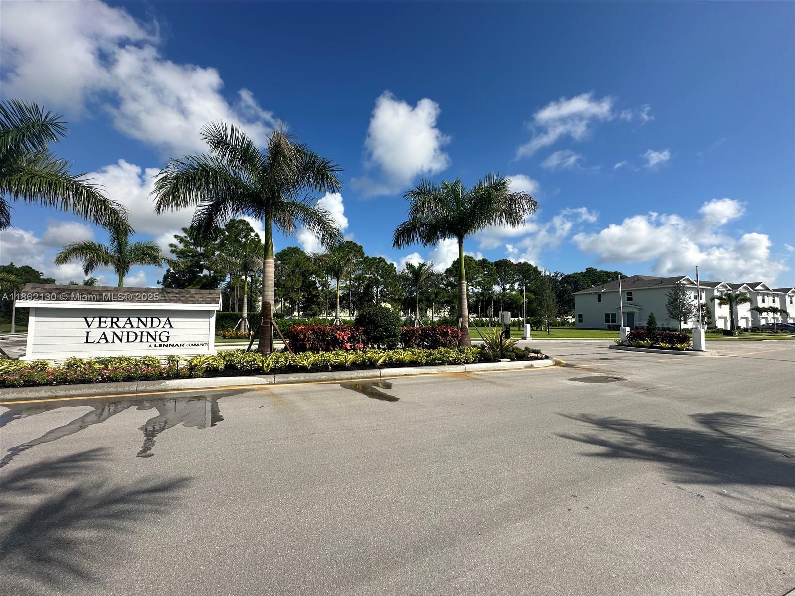 402 Southeast Crossoak Lane, Unit 402 Port St. Lucie, FL 34984 - Photo 8 of 87