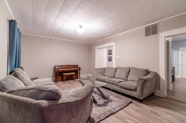 $154,900 | 3124 Broadway, Fort Wayne, IN 46807