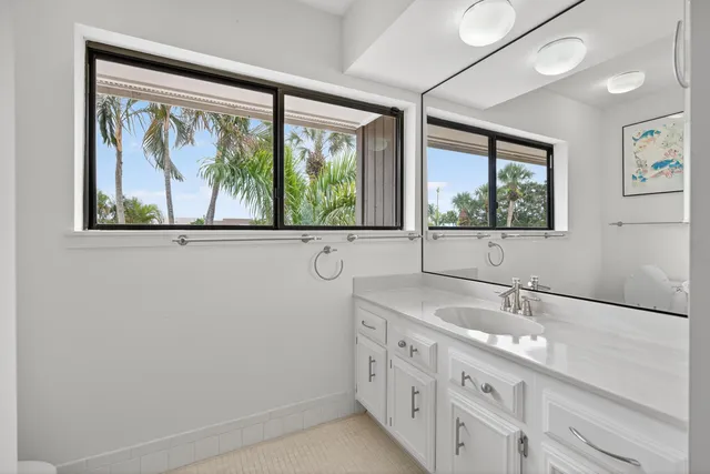 $1,100,000 | 17145 Bay Street, Jupiter, FL 33477