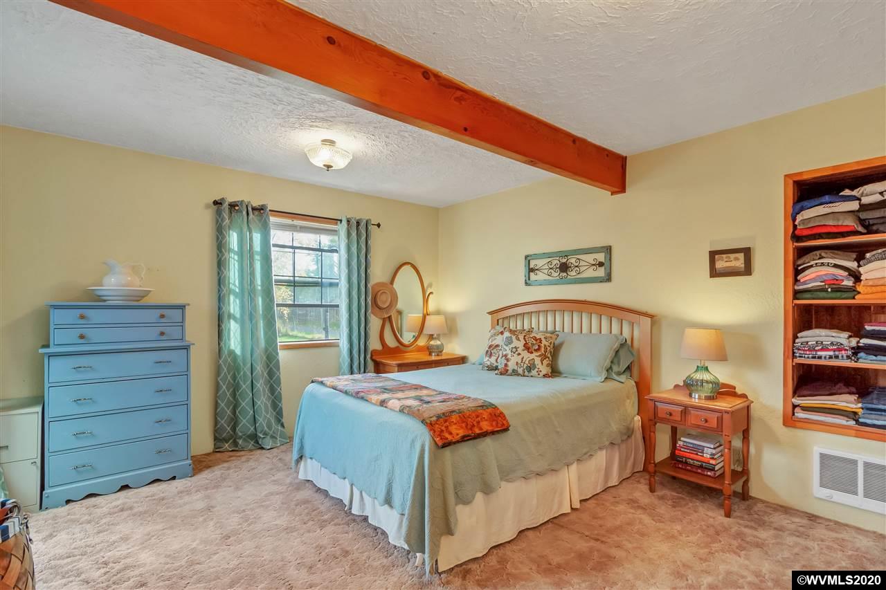 4460 Auburn Road Northeast Salem, OR 97301 - Photo 20 of 40 Gallery Image 20