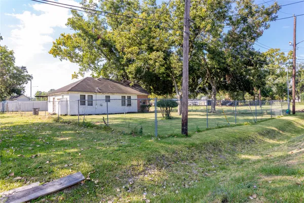 $145,000 | 9010 Wheatley Street, Houston, TX 77088