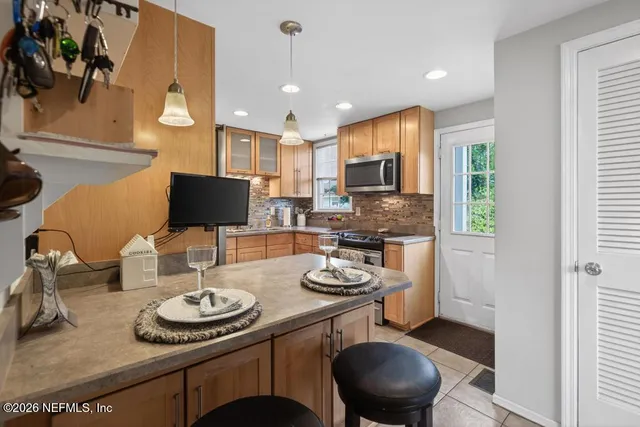 $875,000 | 525 13th Avenue North, Jacksonville Beach, FL 32250