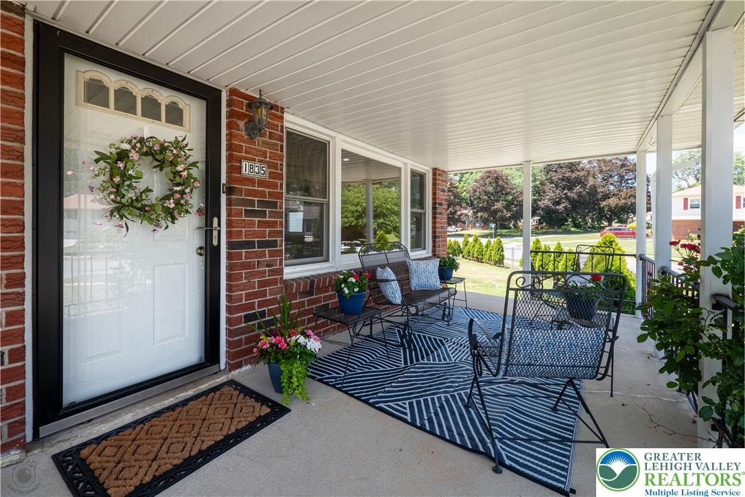 1835 Pinehurst Road Bethlehem, PA 18018 - Photo 2 of 30