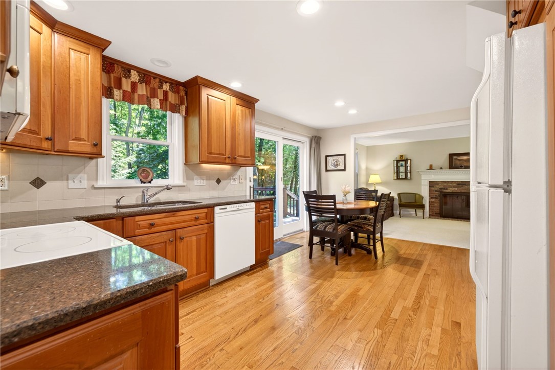 1111 Everwild View Webster, NY 14580 - Photo 6 of 25