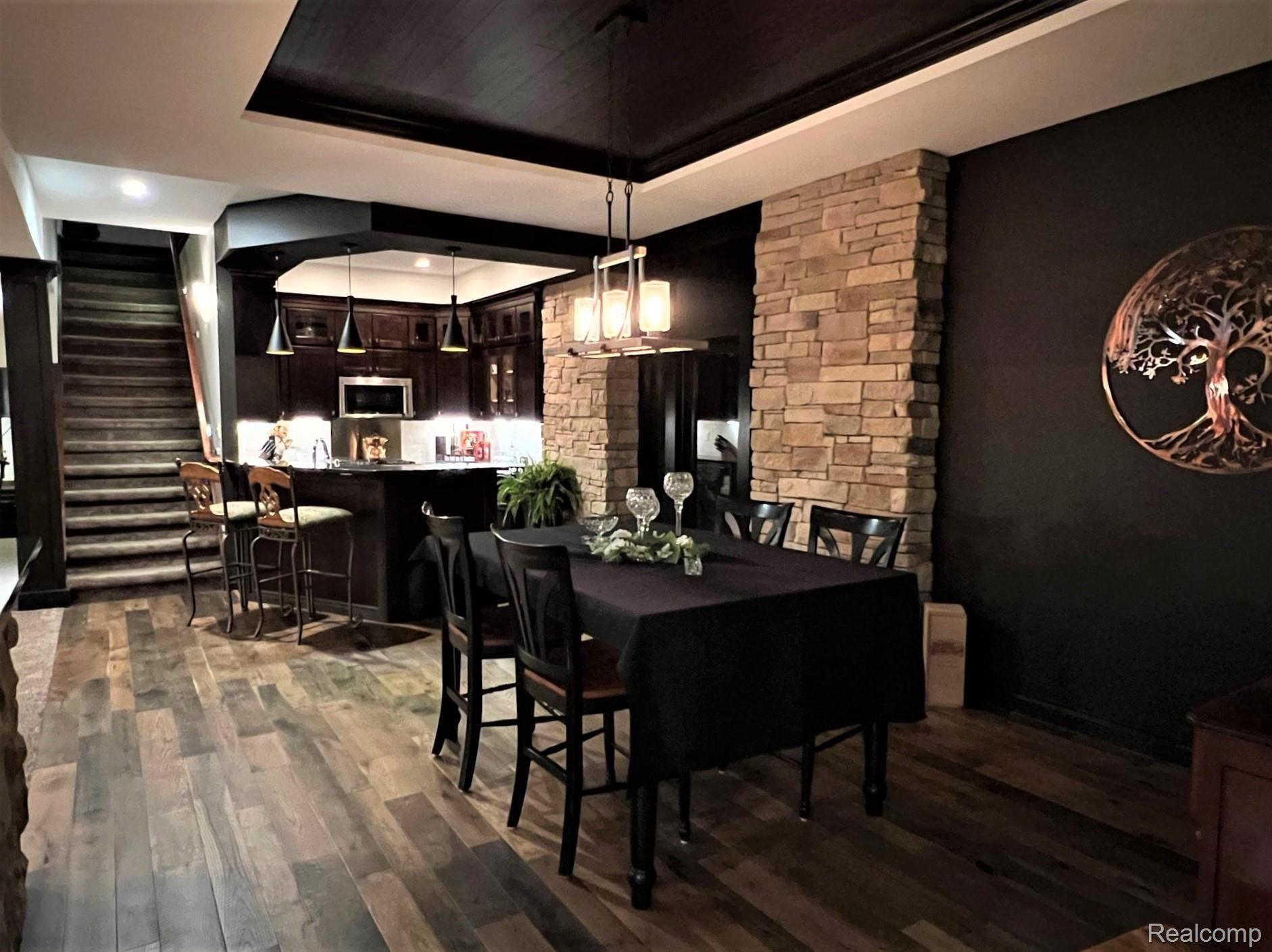 13139 Torrey Road Fenton, MI 48430 - Photo 19 of 22 Lower Level Dining