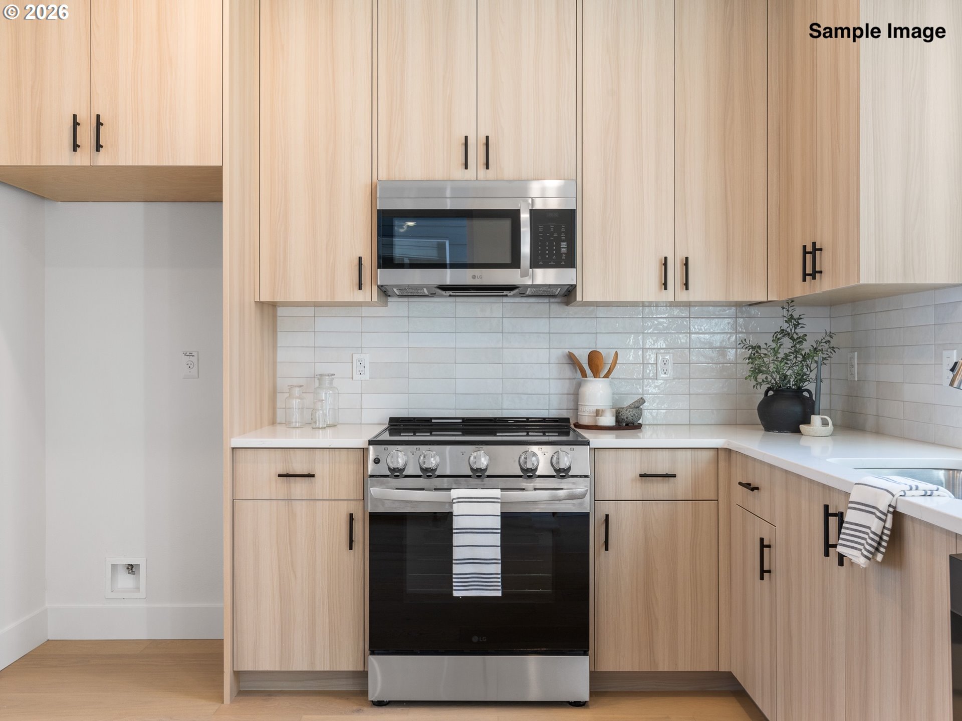 4364 Northeast Going Street Portland, OR 97218 - Photo 8 of 18