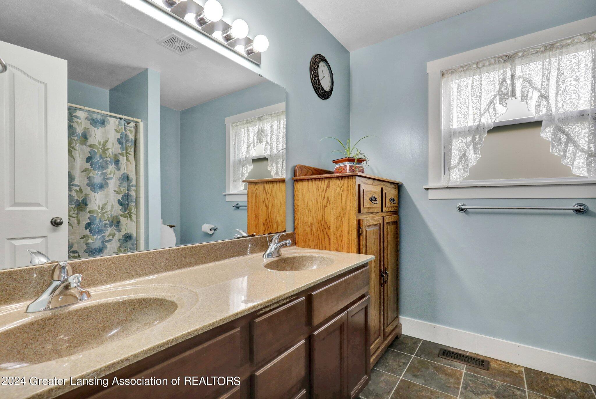 129 Lake Ridge Drive Mason, MI 48854 - Photo 15 of 20 28-web-or-mls-Open Ended Media-28