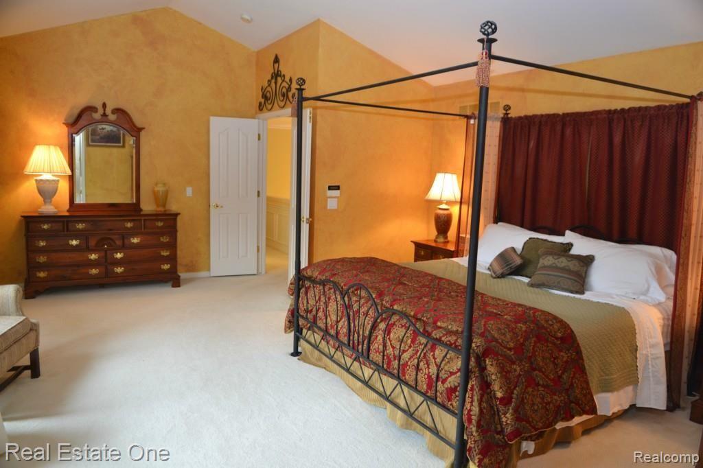 792 Loggers Circle Rochester, MI 48307 - Photo 21 of 41 021 - Copy.jpg